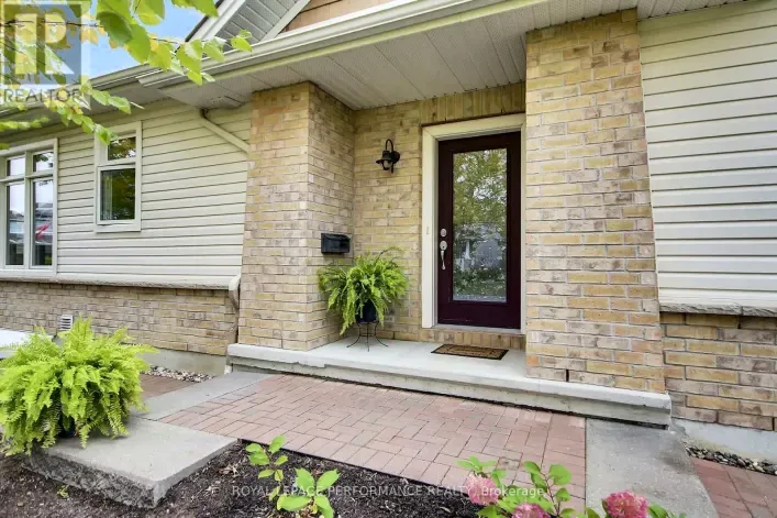 522 SILVERBELL CRESCENT, Ottawa