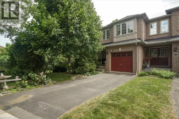 5224 THORNBURN Drive, Burlington
