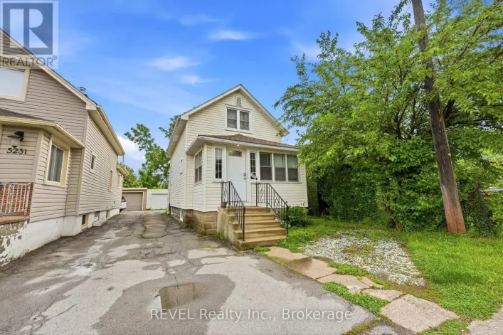 5227 KITCHENER STREET, Niagara Falls