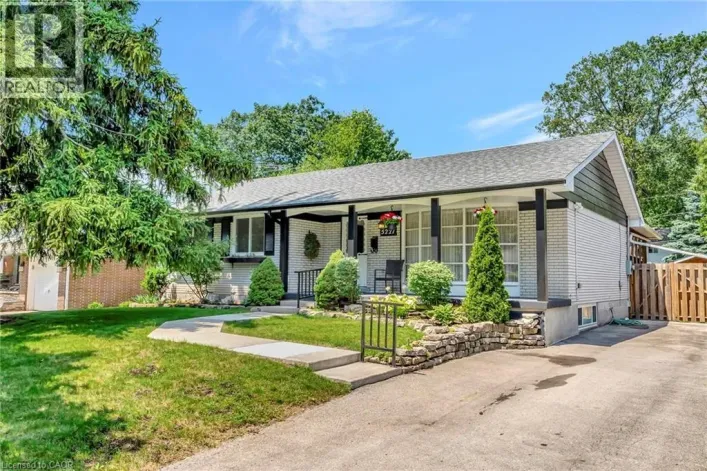 5227 MULBERRY Drive, Burlington