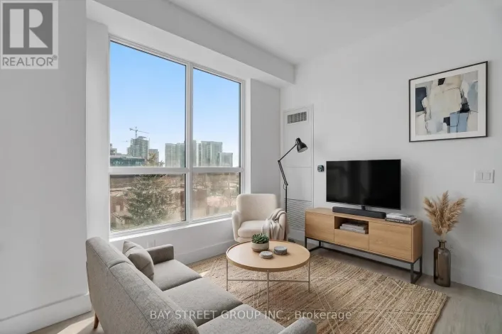 523 - 6 GREENBRIAR ROAD, Toronto