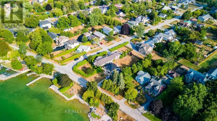 523 LAKE DRIVE E, Georgina