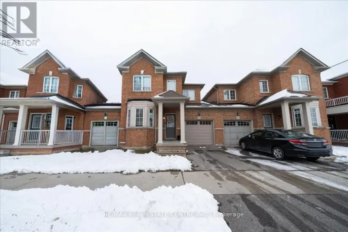 523 NAIRN CIRCLE, Milton