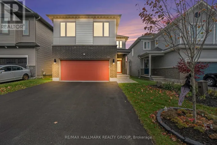 523 PAAKANAAK AVENUE, Ottawa