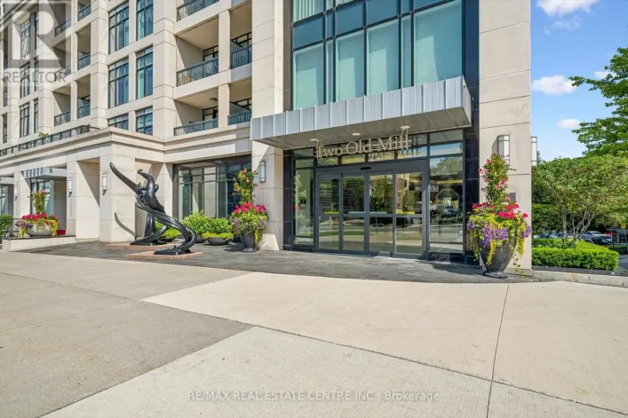 524 - 2 OLD MILL DRIVE, Toronto