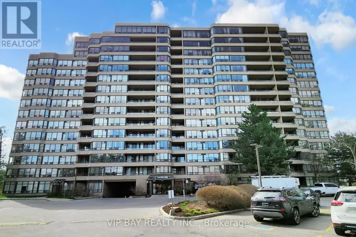 524 - 32 CLARISSA DRIVE, Richmond Hill
