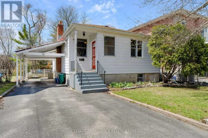 524 COLLEGE STREET, Kingston
