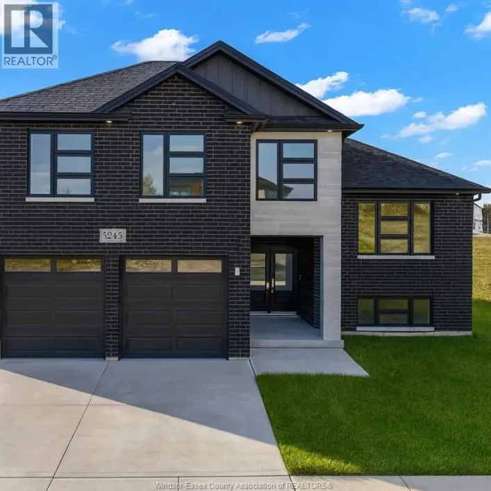 5245 AIDEN AVENUE, Tecumseh