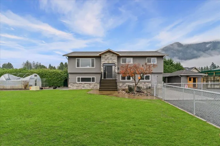 52464 YALE ROAD|East Chilliwack, Rosedale