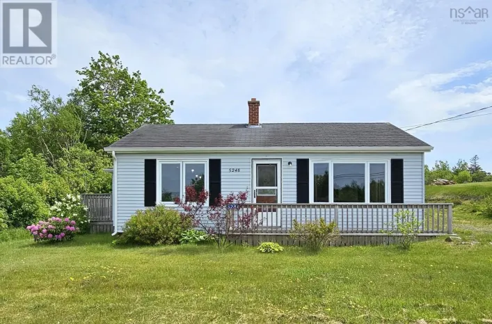 5248 Shore Road, Parkers Cove