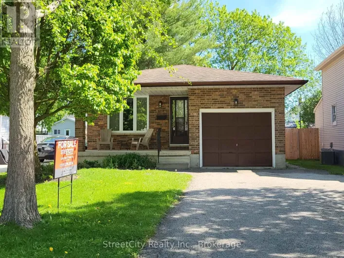 525 ALBERT STREET E, Stratford