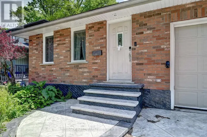 525 FALLINGBROOK DRIVE, Waterloo