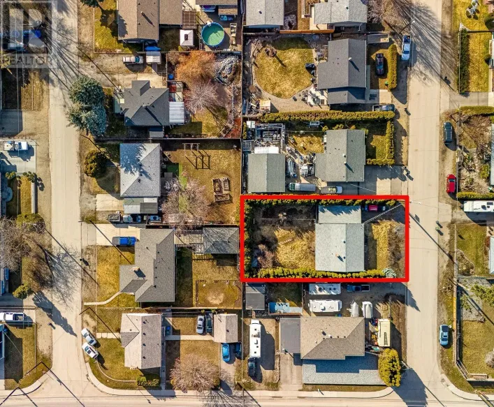 525 McDonald Road, Kelowna