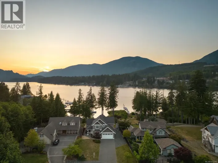 525 Point Ideal Dr, Lake Cowichan