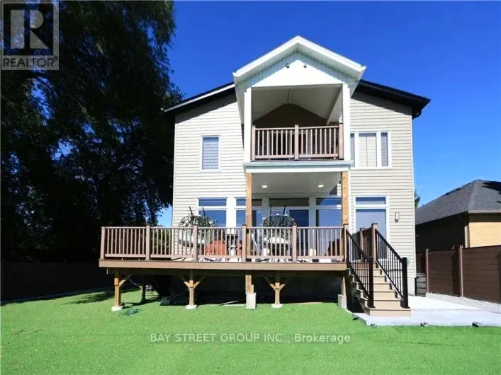 526 LAKE DR S DRIVE, Georgina