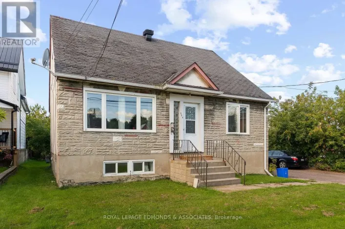 526 MACKAY STREET, Pembroke