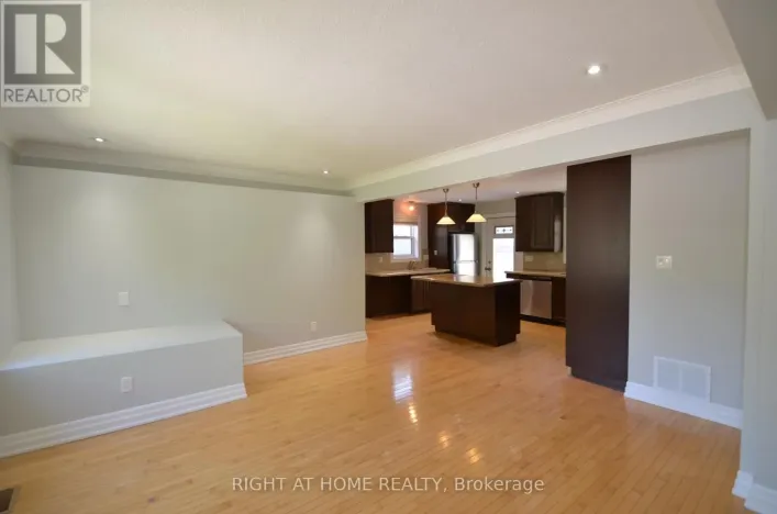 526 POPLAR AVENUE, Ajax