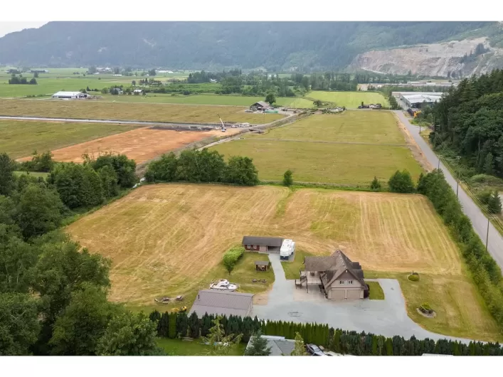 5260 MCCALLUM ROAD|Agassiz, Agassiz