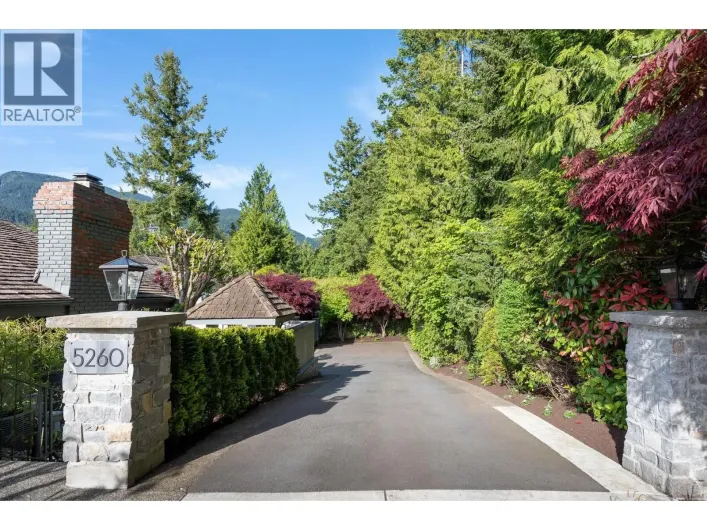 5260 TIMBERFEILD LANE, West Vancouver
