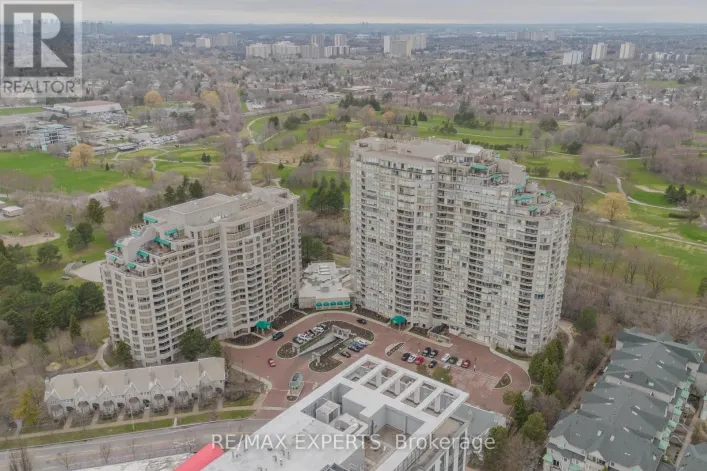 527 - 138 BONIS AVENUE, Toronto