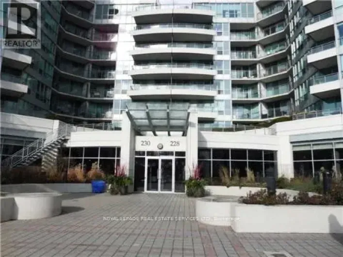 527 - 230 QUEENS QUAY, Toronto