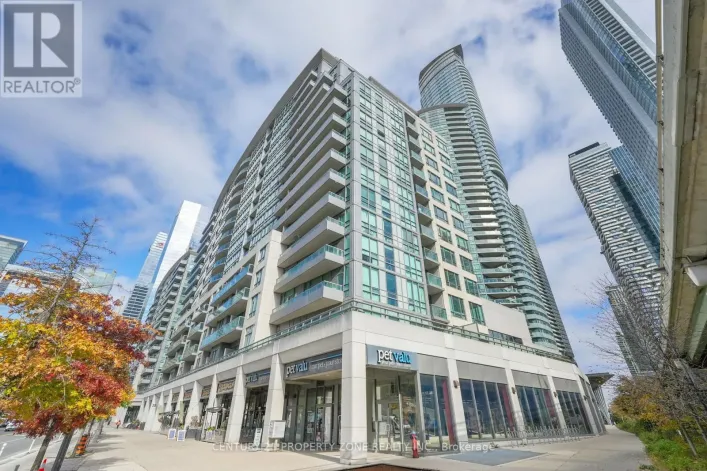 527 - 25 LOWER SIMCOE STREET, Toronto