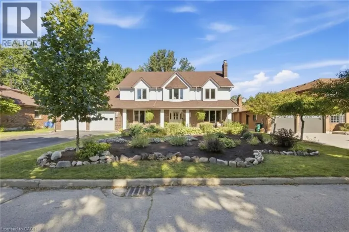 House for sale: 527 ANNDALE Court, Waterloo