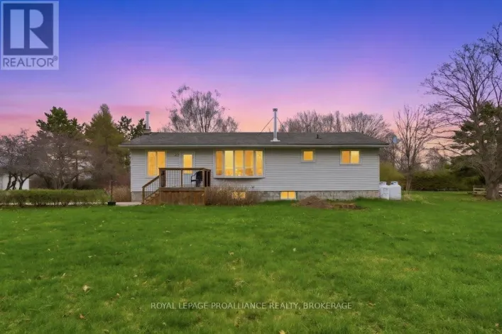 527 BUSH ROAD, Rideau Lakes