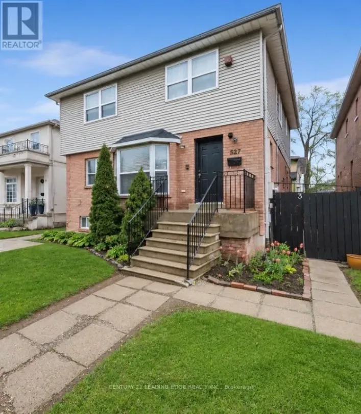 527 GLENGARRY AVENUE, Toronto