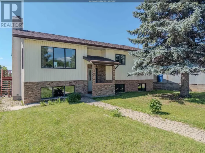 527 Second Street South, Kenora