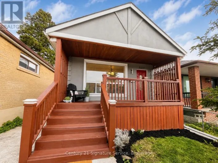 527 WESTMOUNT AVENUE, Toronto