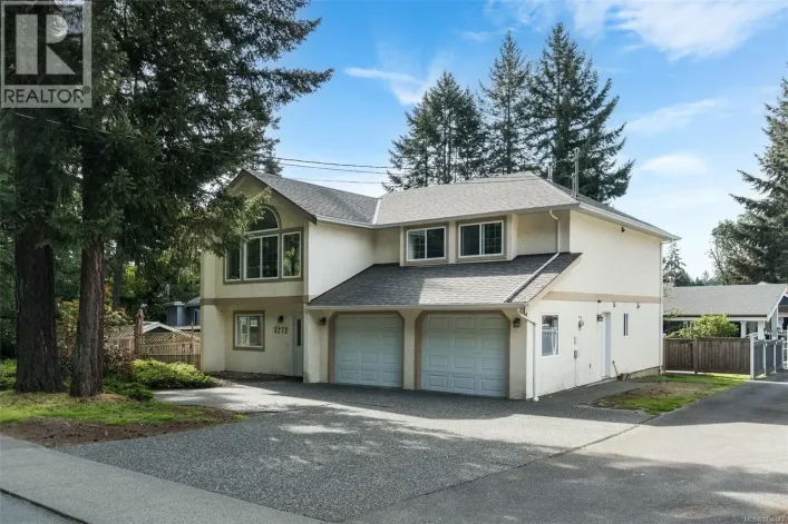 5272 Cordova Bay Rd, Saanich