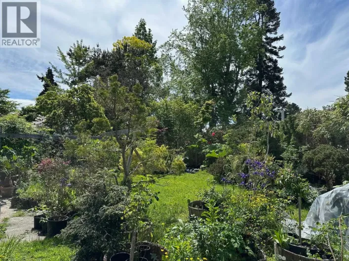 5278 BELAIR DRIVE, Delta