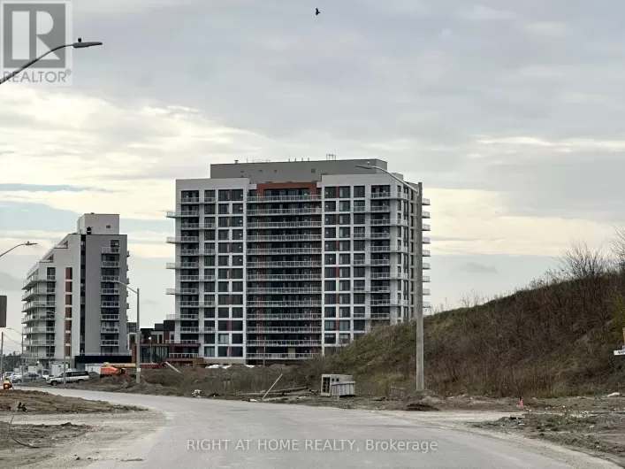 528 - 2 DAVID EYER ROAD, Richmond Hill