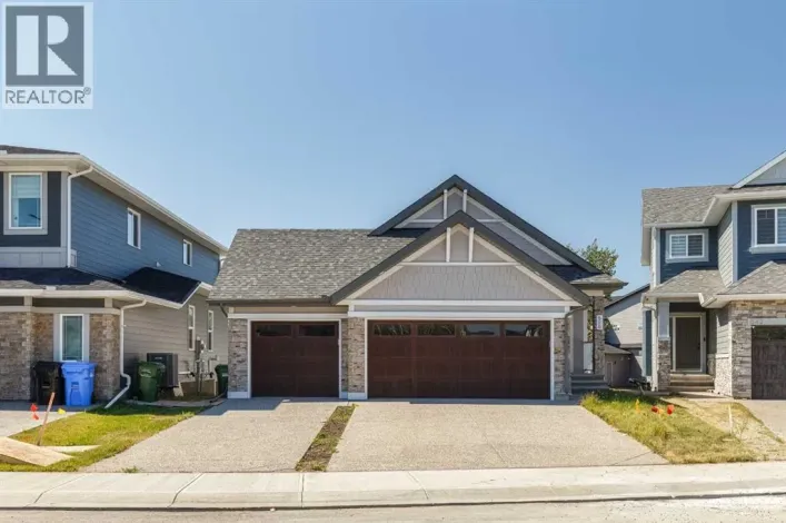 528 Legacy Woods Circle SE, Calgary