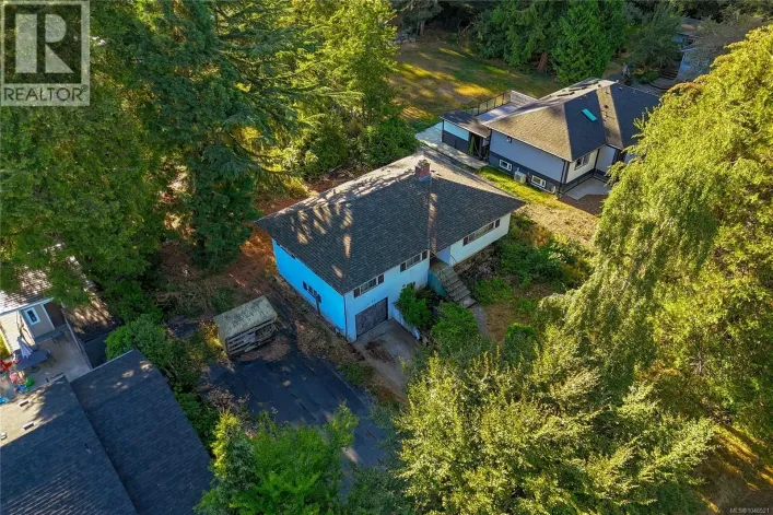 5287 Santa Clara Ave, Saanich