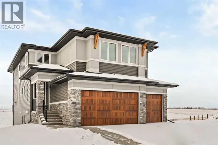 529 Lucas Way NW, Calgary