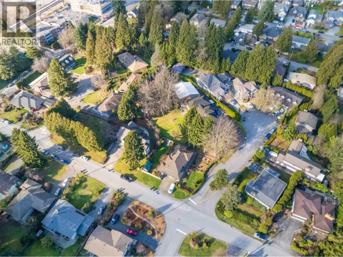 529 PERTH AVENUE, Coquitlam