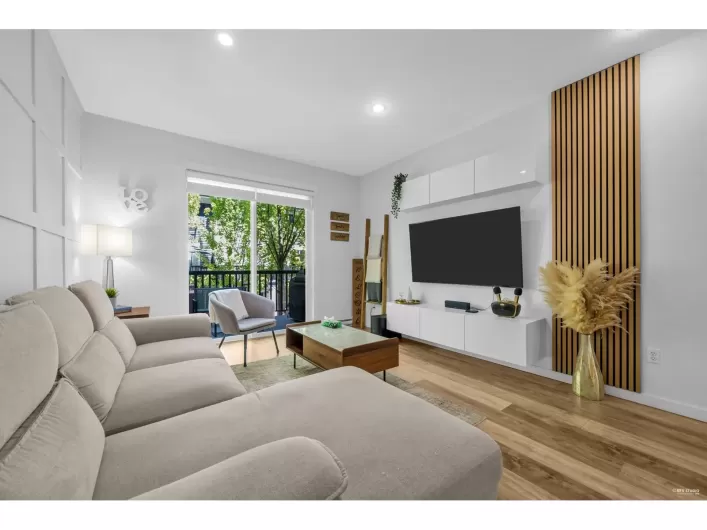 53 8767 162 STREET, Surrey