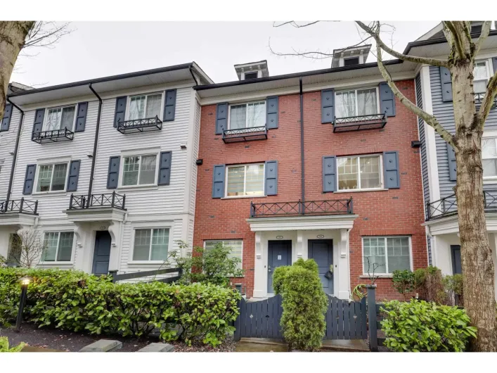 53 8767 162 STREET, Surrey