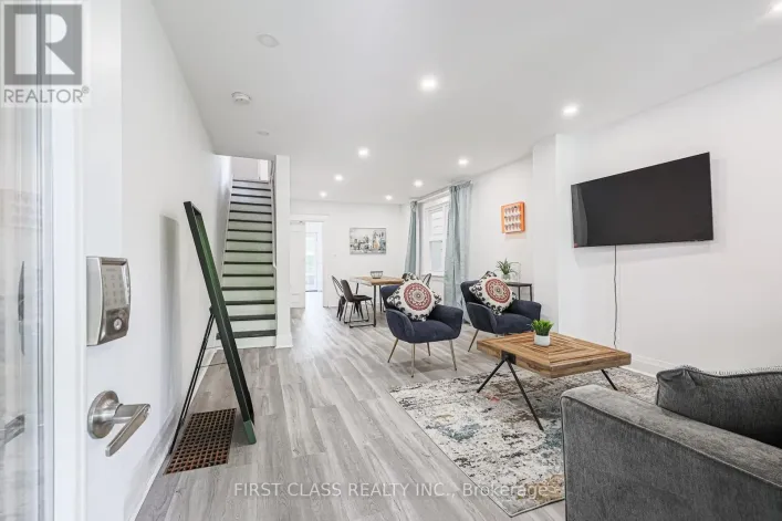 53 ALDRIDGE AVENUE, Toronto