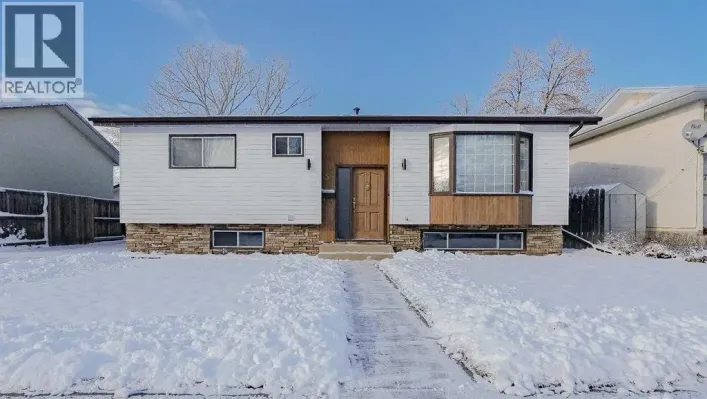 53 Collins Crescent SE, Medicine Hat