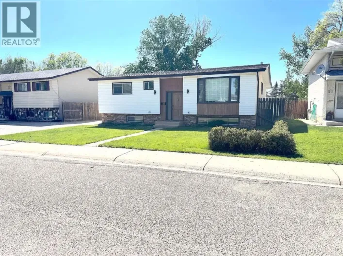 53 Collins Crescent SE, Medicine Hat