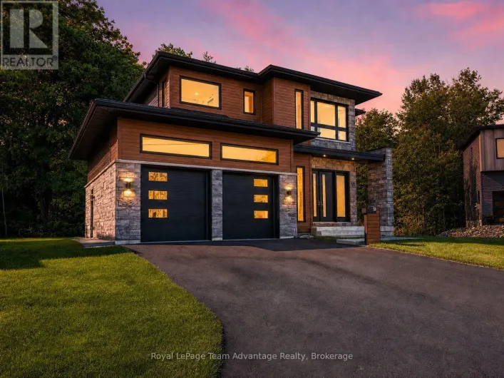 53 DENNIS DRIVE, Parry Sound