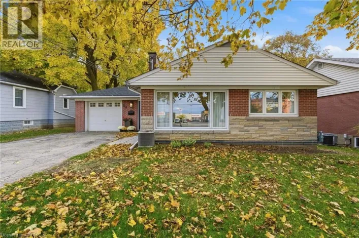 53 LIVINGSTON Avenue, Grimsby