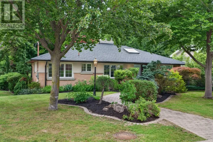 53 SUMNER HEIGHTS DRIVE, Toronto