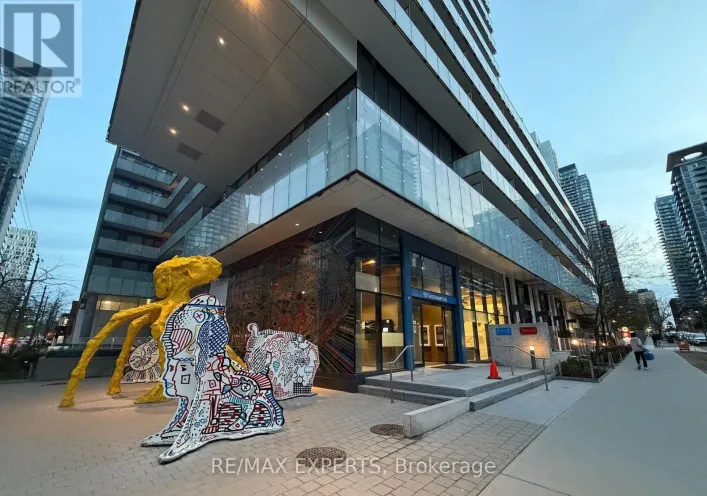 530 - 161 ROEHAMPTON AVENUE, Toronto