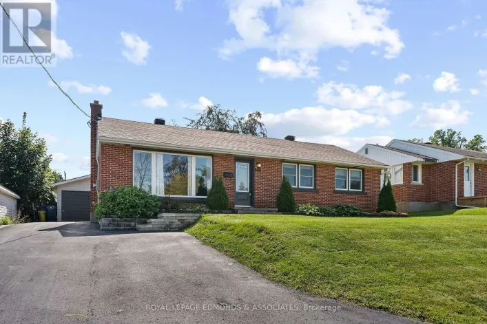 530 ALFRED STREET, Pembroke