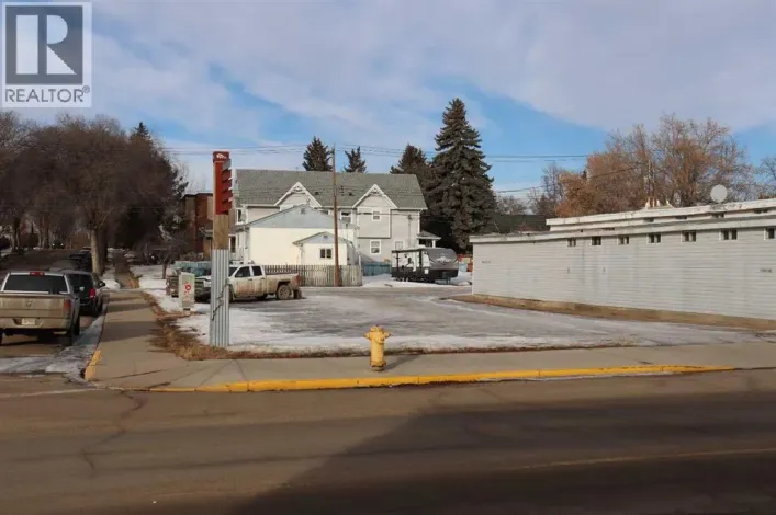 5302 50 Street, Ponoka