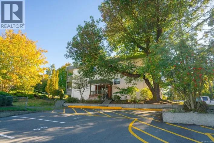 5304 999 Bowen Rd, Nanaimo